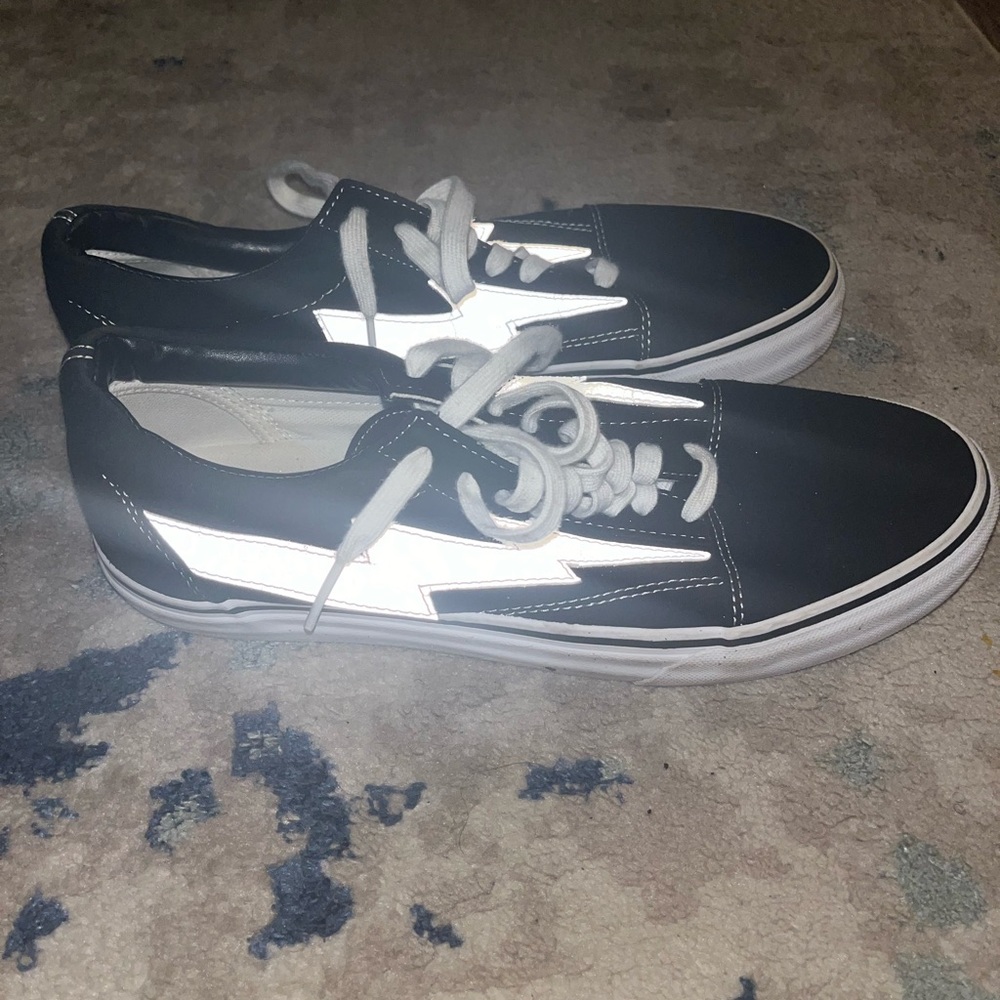 Black Low-Top Sneakers with White Lightning Detail - Men